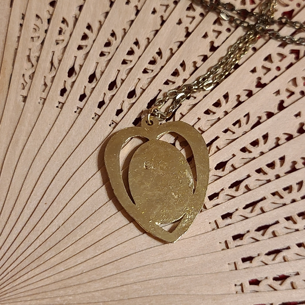 Gold Heart Pendant Necklace Virgin Mary catholic - Picture 2 of 4